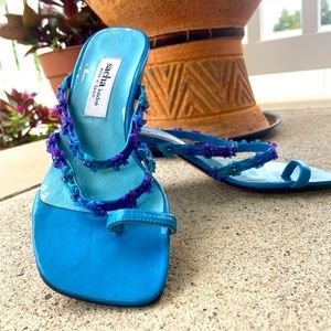SOLD✌🏼Y2K Barbie Blue Heels with rounded squared toe and classic toe loop